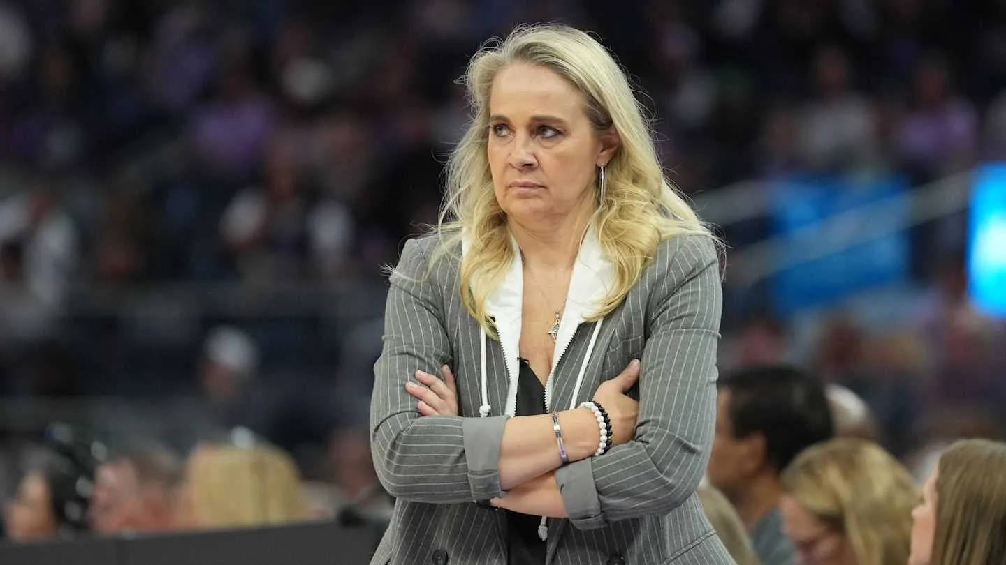 Pesan Becky Hammon Soal Bermain Tanpa Caitlin Clark